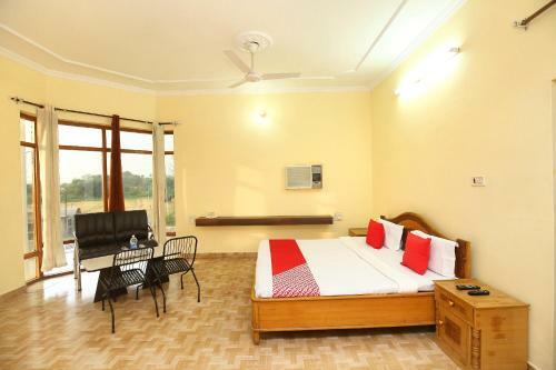 Hotel Holy City Paradise Inn