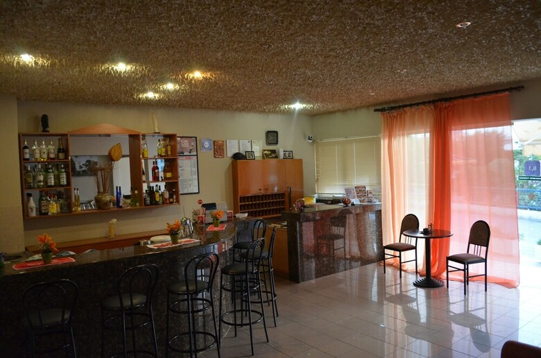 Aparthotel Kremasti Memories