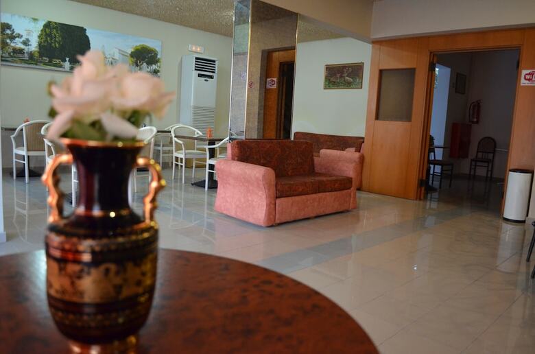 Aparthotel Kremasti Memories