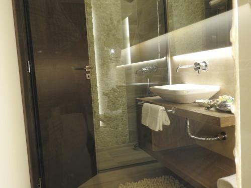 Hostal Nikos Rooms