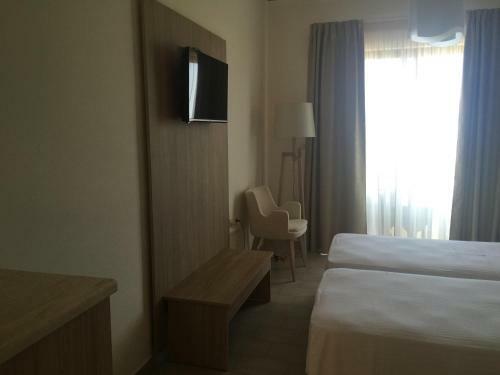 Hostal Nikos Rooms