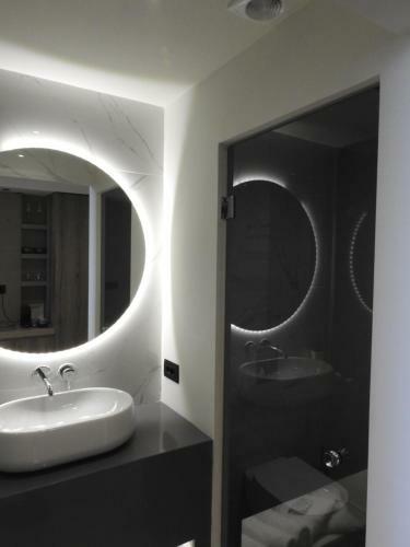 Hostal Nikos Rooms