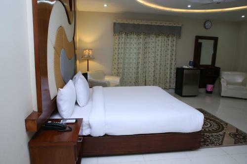 Hotel Crown Inn