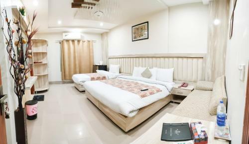 Hotel Crown Inn