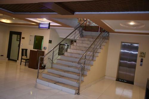 Hotel Crown Inn