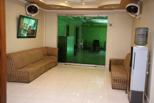 Hotel Crown Inn