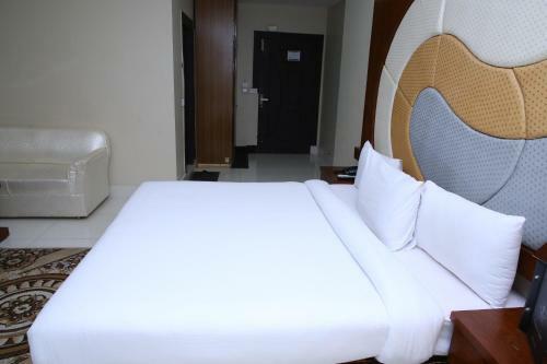 Hotel Crown Inn