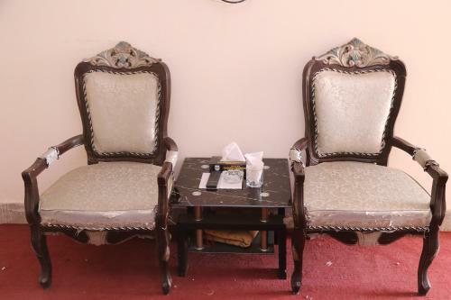 Hostal Hotel Sereena Residence