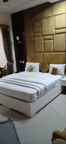 Hotel Pak Continental