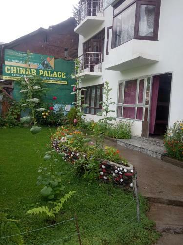 Hotel Chinar Palace