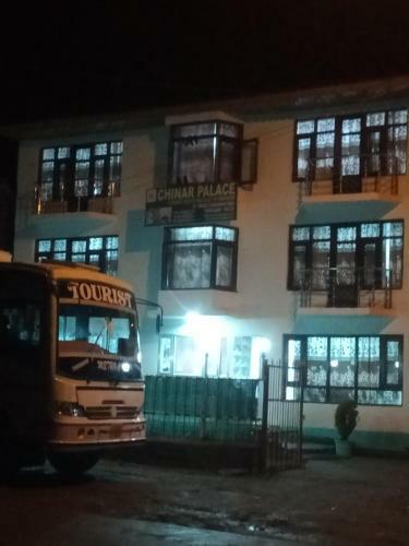 Hotel Chinar Palace