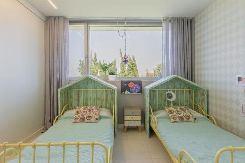 Impeccable 4-bed Villa