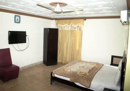 Hotels Multan