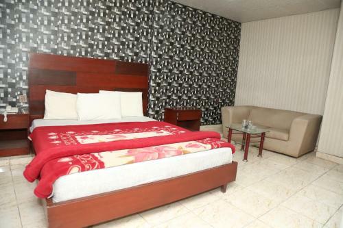 Hotels Multan
