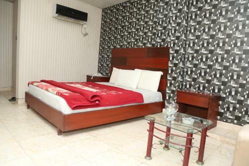 Hotels Multan