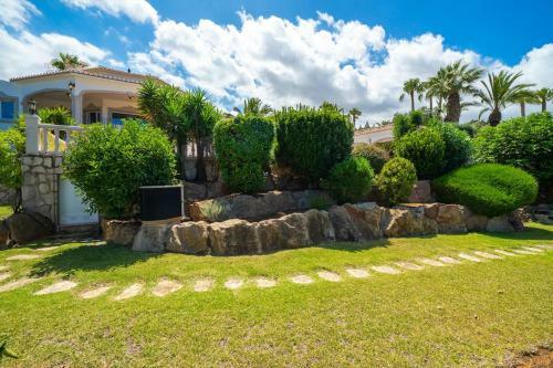 Marvelous Villa With Panoramic Sea View & Pool