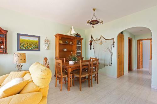 Fantastic First Beach Line 3-bed Apartment