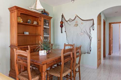 Fantastic First Beach Line 3-bed Apartment