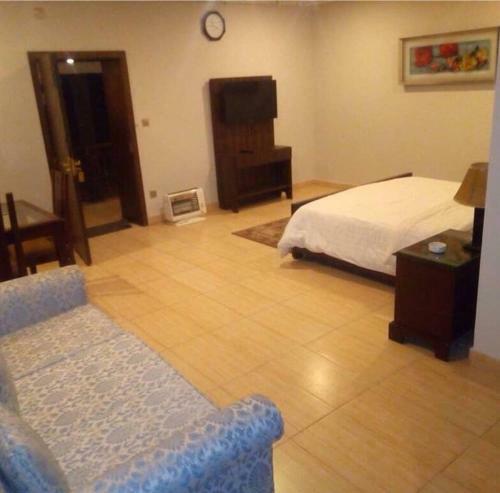 Cosy Knock Hotel