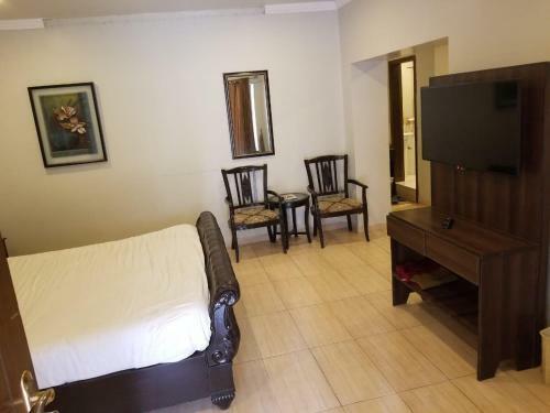 Cosy Knock Hotel