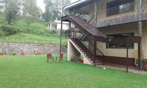 Cosy Knock Hotel
