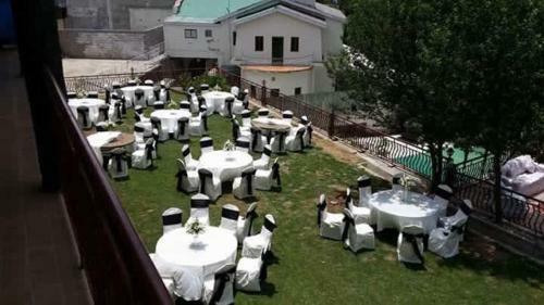 Cosy Knock Hotel