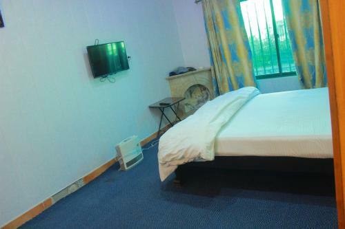 Hostal Alvadi Hotel