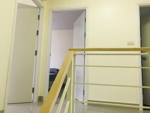 Hostal Impact Mt Guest House