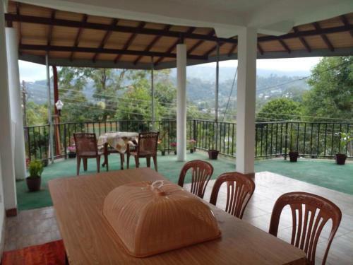 Hostal Mountain Top Guest