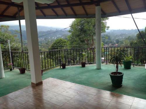 Hostal Mountain Top Guest