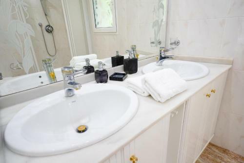 Charming 3-bed Villa In Denia First Beach Line