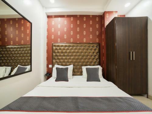 Oyo Townhouse 615 Hotel Pearl Inn