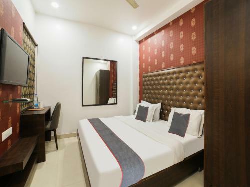 Oyo Townhouse 615 Hotel Pearl Inn