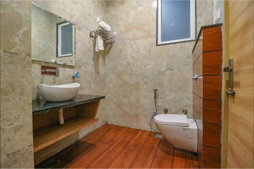 Fabhotel Diamond Villa