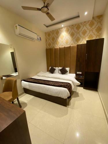 Hotel Blossom Inn