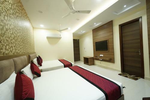 Hotel S.s Royal