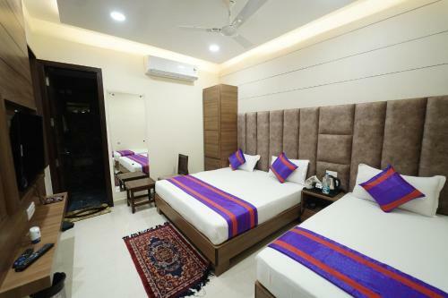 Hotel S.s Royal