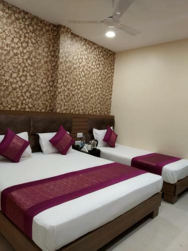 Hotel S.s Royal