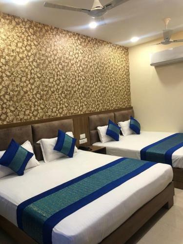 Hotel S.s Royal