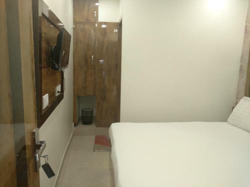 Bed & Breakfast Dhots Residency