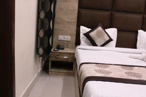 Shree Krishna Hotels