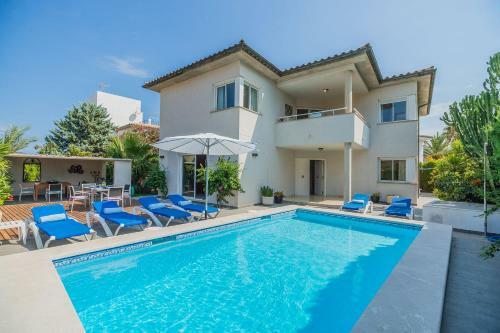 Villa Maria