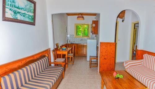 Kapases Studios & Apartments