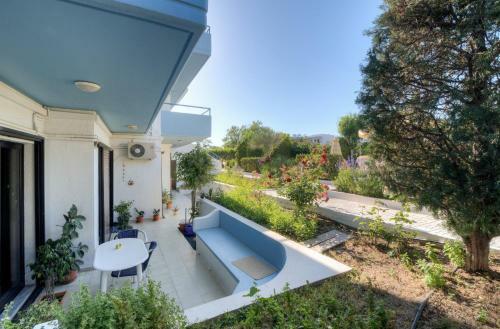 Antomar Apartments And Studios