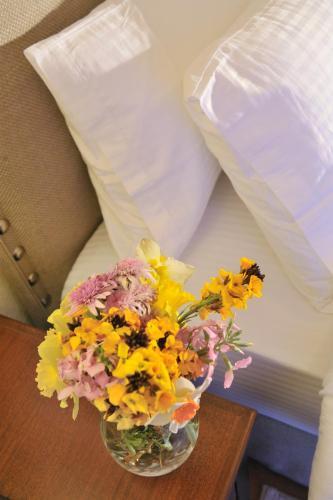 Hostal Guesthouse Rousis