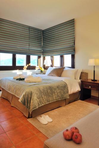 Hostal Guesthouse Rousis