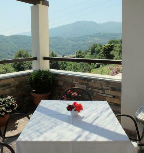 Hostal Guesthouse Rousis