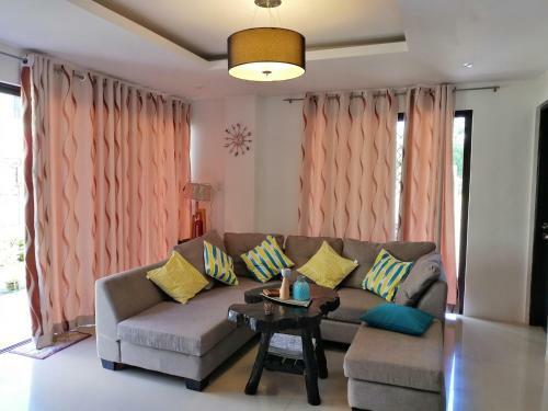 Hostal Casa Herminia Baler