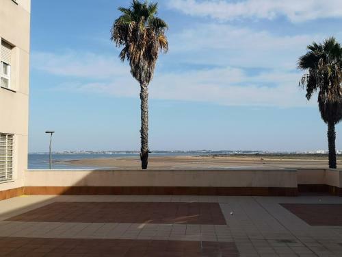 Apartamento Piso Grande Con Parking En El Edificio, Rio San Pedro, Cadiz