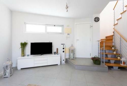Sea View Apartment In El M�dano With Private Parking Space